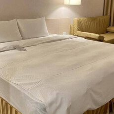 飯店「非拋棄式拖鞋」能不能穿？一票人勸自己帶 同行揭清潔內幕