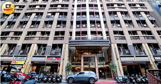 濫訴惡鄰居2／小豪宅官司多到特製「訴訟欄」 物管也受害「年換8祕書」