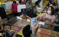 6.91億開在花蓮！彩券行曝前一天顧店曾被「震」一下 常客笑「會開頭獎」竟成真