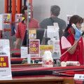 大拳聯！結帳太慢爆氣開嗆 新竹阿伯收銀台前釘孤枝