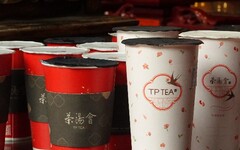 茶湯會員工「灌養樂多爆吐流理槽」！網喊噁心抵制、品牌道歉了