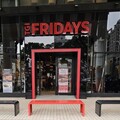 TGI FRIDAYS崇德店 5/5試營運！首三日「炭烤豬肋排」買一送一 手刀快搶