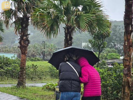 TD02登陸撞上「護國神山」強度迅速減弱 南台灣豪雨狂炸如颱風天