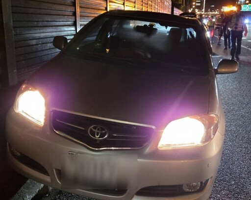 國道自撞「停車查看」遭8車輾碎 48歲男慘亡真相：滾落至外側車道