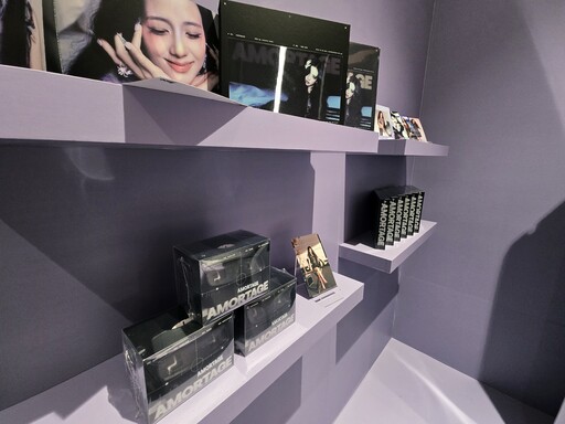 BLINK迷必追！JISOO快閃店開幕 「沉浸式愛情電影」場景搶先直擊