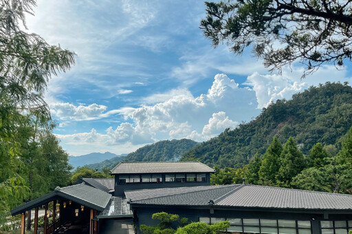 南投新地標！春水堂「春秋山林」開幕 110道台灣菜、手作與足沐體驗