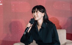 裴斗娜首度來台讚「台灣風景超美」 被麵店老闆秒認出喊：嚇一跳