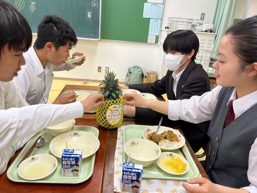 台灣鳳梨跨界成外交大使 成日本學生營養午餐主角