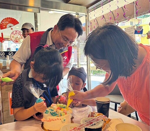 最「爸」氣的父親節登場 85℃咖啡店招待彰化家扶親子蛋糕DIY