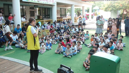 彰化郵局父親節明信片書寫 平和非營利幼兒園傳遞感恩心意