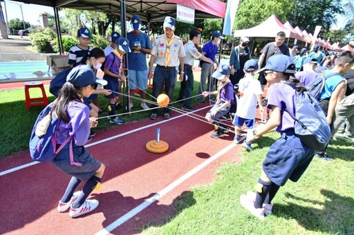 樂齡童軍家庭親子體驗營 500人齊聚福興國小闖關同樂