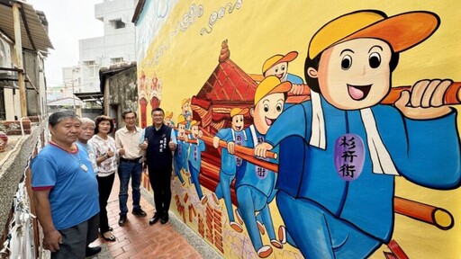 鹿港杉行街武澤宮牆面Q版彩繪