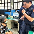 老婦雨中迷途 南門警協助返家