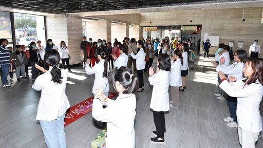 222營養滿點 彰縣營養師快閃火車站舞告健康