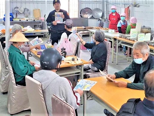 結合花甲食堂 興安警宣導反詐騙及交通安全