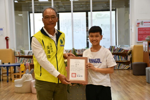 彰化忠孝國小美術班畢業美展 學童創意驚艷市圖展覽室