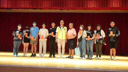 彰市頒發346萬教育補助金 助312名低收入戶子女安心就學