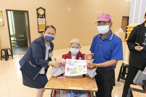 粽香、沙畫與笑聲齊飛！二林基督教醫院護理之家慶端午樂翻天