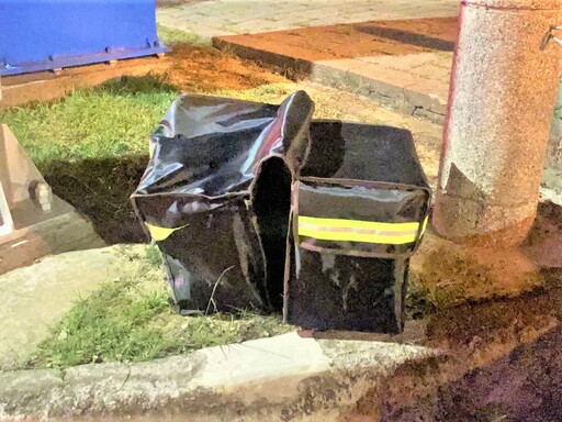 全新外送箱置路邊 公園警調閱監視器尋失主