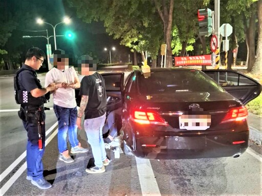 不勝酒力嘔吐車內 竹園警維護交通安全迅速應處
