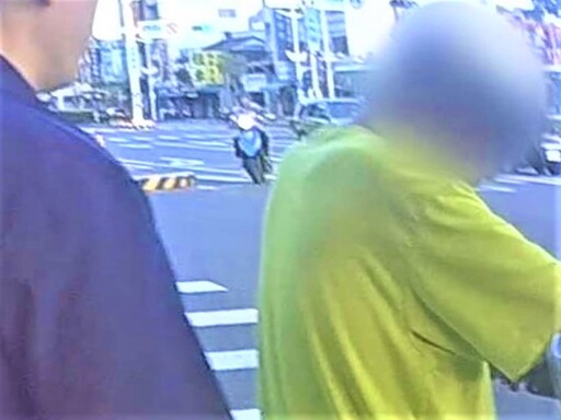 身體不適騎車自摔 新南警助男子返家