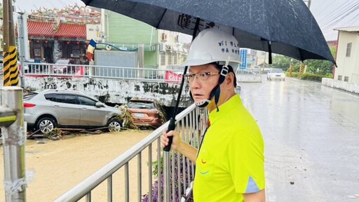暴雨狂炸重創彰化市 車輛遭沖、土石流灌民宅