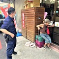 天氣炎熱老婦迷途 北鎮警主動關懷協助