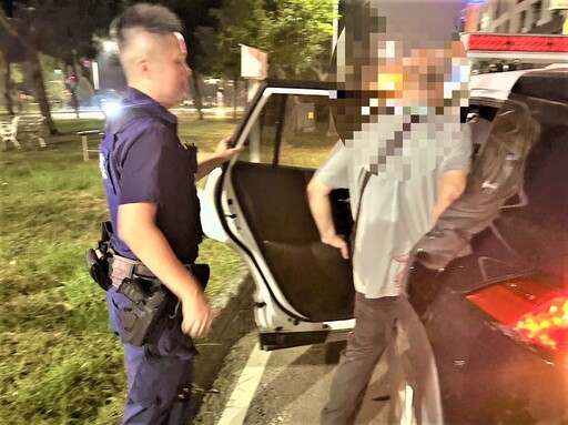 外出迷途身體虛脫 北鎮警協助老翁返家