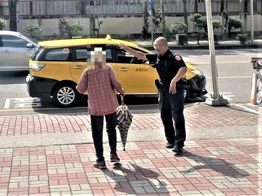 老婦行動不便 公園警代叫計程車助返家