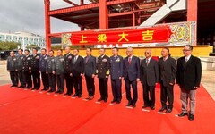 郭倍宏營造團隊為國軍建大樓 昨天舉行上樑儀式