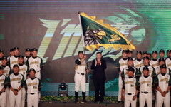 台鋼雄鷹棒球隊2023交出漂亮成績單 陳其邁預祝飛向一軍