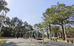 燕巢南燕公園設備 友善共融 泥火山遊戲籠 充滿趣味及挑戰
