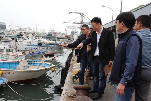 賴瑞隆成功爭取農業部、市府補助1620萬元 小港臨海新村漁港路面將大翻修