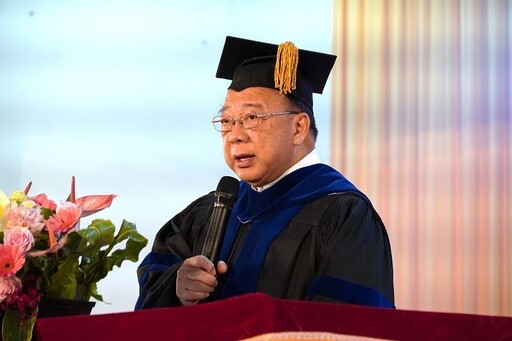 中華大學校長以AI巨擘勉勵畢業生 成就更好的自己！