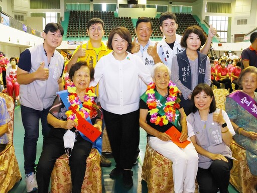 舞動身體迎向樂齡勇 嘉寶趴踢秀長輩身手矯捷