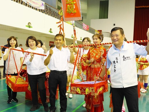 舞動身體迎向樂齡勇 嘉寶趴踢秀長輩身手矯捷