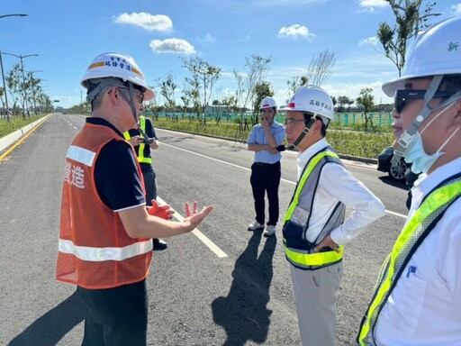 林副市長視察橋頭科學園區1-2號聯外道路工程進度 力拼7月完成