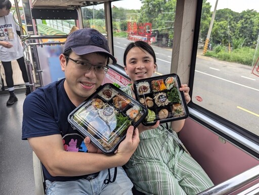臺南雙層巴士餐車前進山區 體驗採果、品嘗餐盒