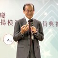 義大醫院杜元坤院長長期奉獻離島醫療 榮獲衛福部「二等衛生福利專業獎章」