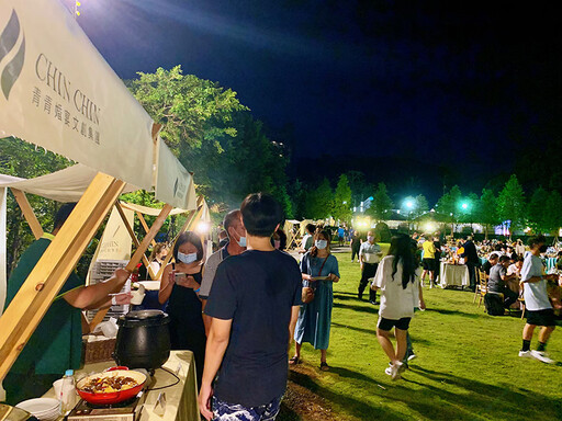 中秋雙享！青青食尚花園會館森林燒烤之夜 招牌「秋賞頌月禮盒」為佳節添歡愉