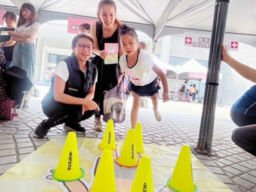 中市警婦幼隊「夏日網安總動員」宣導活動 民眾直呼好玩又有趣