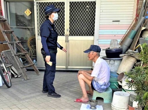 誤遭反鎖屋外 北鎮警積極協助9旬老翁返家