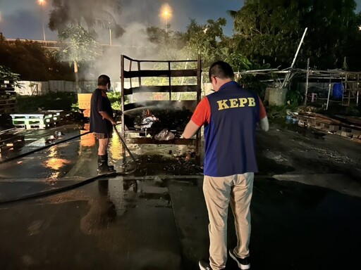 楠梓大社夜間瀰漫燃燒異味 高市環保局夜間熱顯像空拍立即查獲