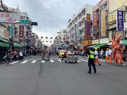 城隍爺夜巡交通管制 請路人遵守交管指揮