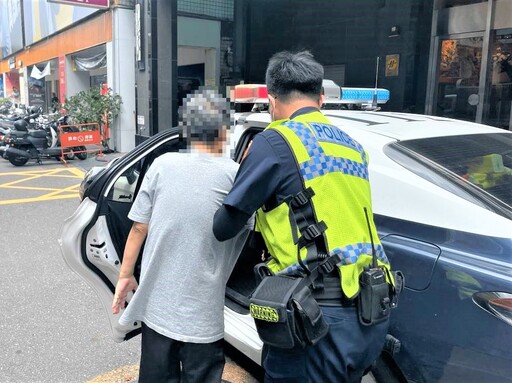 外出失憶迷途 長榮警熱心協助老婦返家