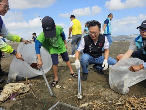 桃竹竹苗聯合淨灘 一同守護桃園海岸環境