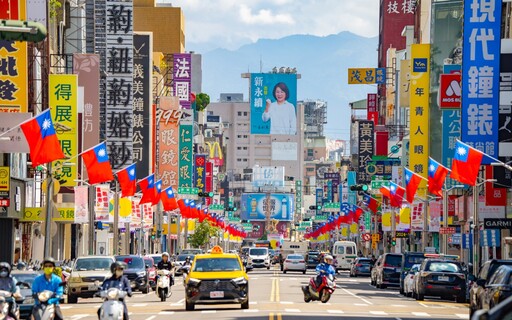 旗海飄揚慶雙十 嘉市歡迎來嘉迎國慶、賞美景