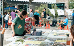 小林夜祭昨登場展現文化復振成果 首發表繪本《月光下的夜祭》