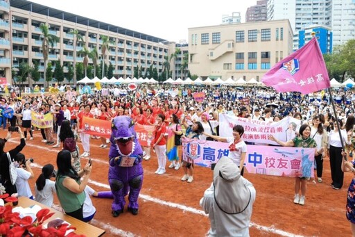 陳其邁祝賀高雄女中建校百年