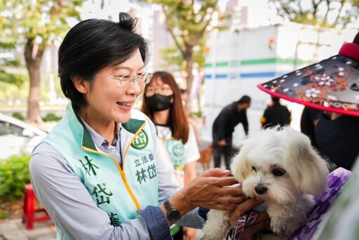 岡山寵物公園辦認養活動 林岱樺為毛小孩爭福利